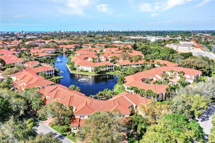 200  L AMBIANCE  CIR, Naples, FL 34108