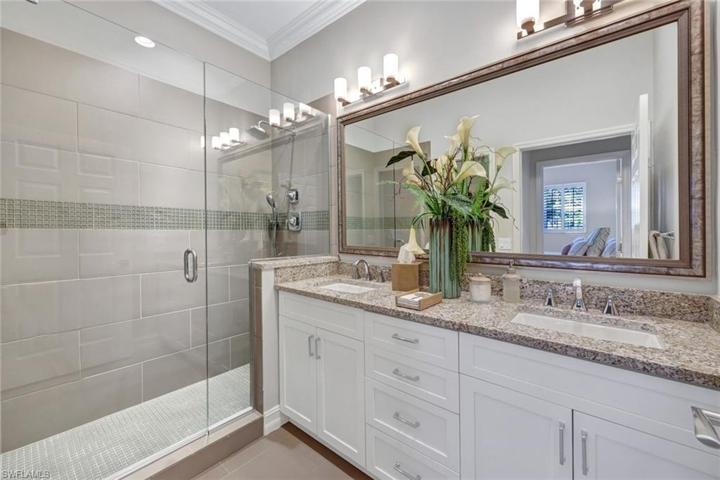 200  L AMBIANCE  CIR, Naples, FL 34108