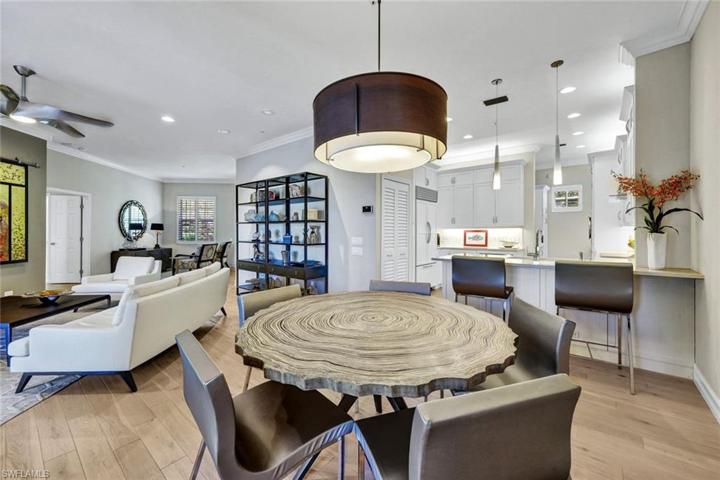 200  L AMBIANCE  CIR, Naples, FL 34108