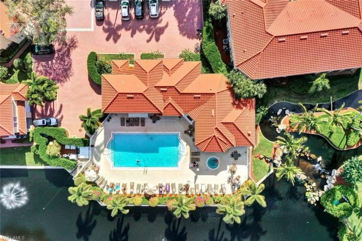 200  L AMBIANCE  CIR, Naples, FL 34108