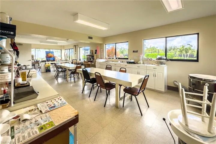 Community Craft Rooom