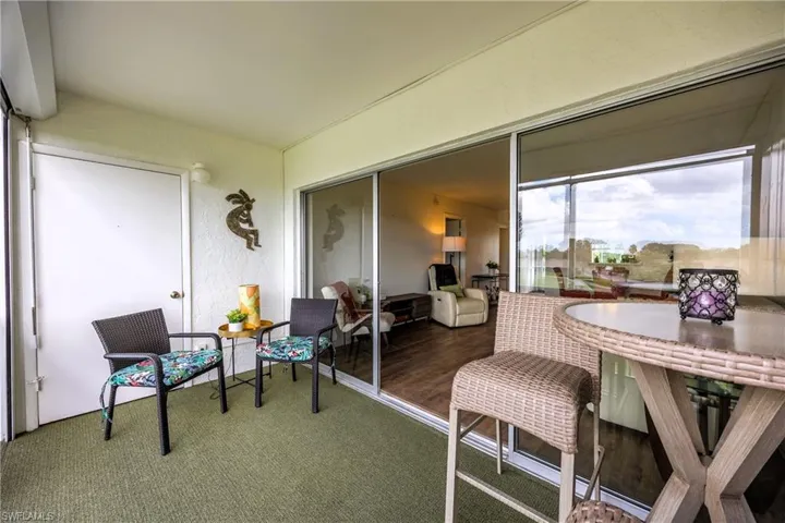 screened lanai with closet