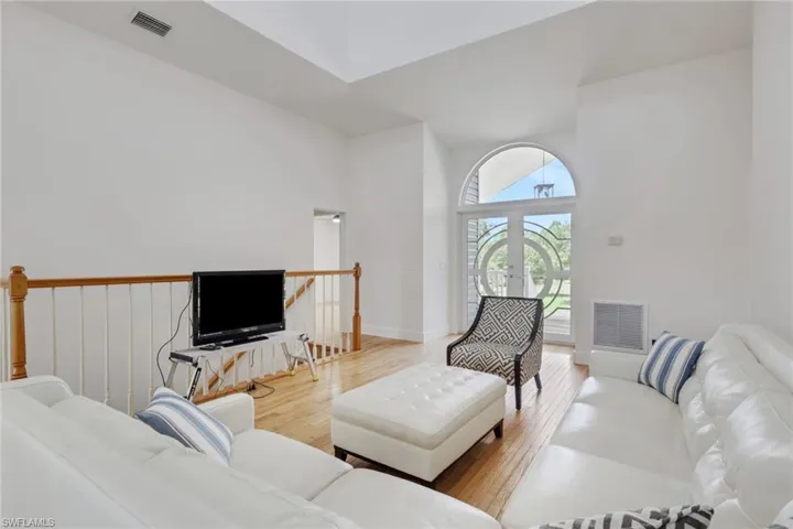 880  18th NE ST, Naples, FL 34120