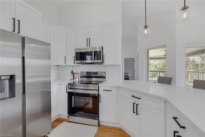 880  18th NE ST, Naples, FL 34120