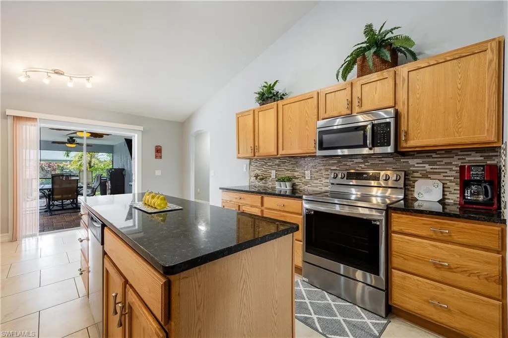 1404 4th ST, Cape Coral, FL 33993,225011873