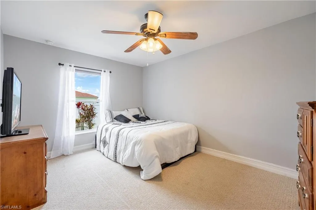 1404 4th ST, Cape Coral, FL 33993,225011873