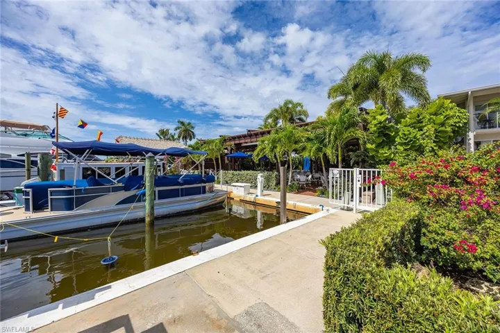 900 Broad Ave S 125, Naples, Florida 34102