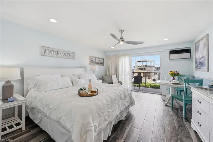 900 Broad Ave S 125, Naples, Florida 34102