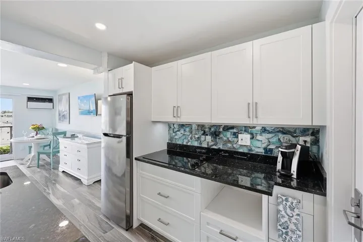 900 Broad Ave S 125, Naples, Florida 34102