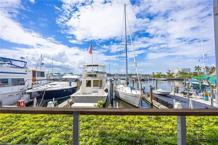 900 Broad Ave S 125, Naples, Florida 34102