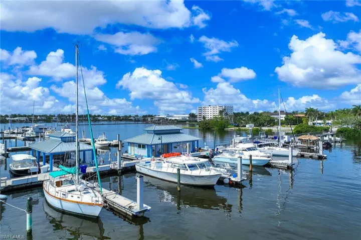 900 Broad Ave S 125, Naples, Florida 34102