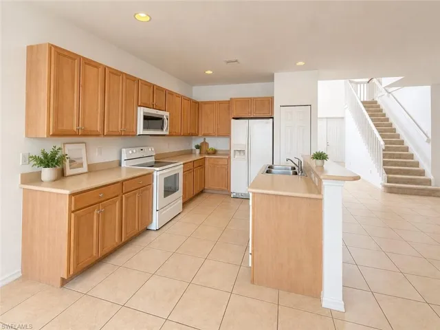 17038 Tremont St, Fort Myers, Florida 33908