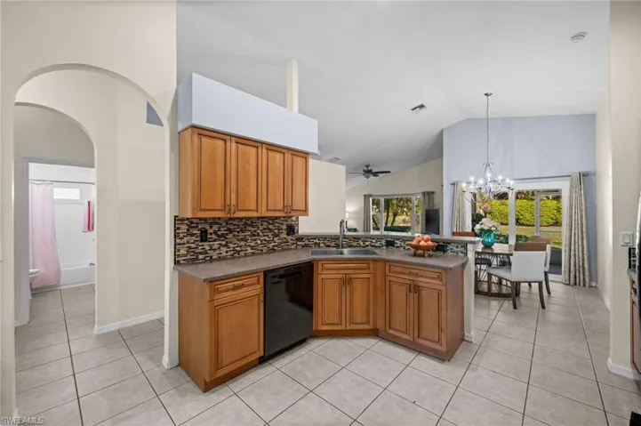 Spacious kitchen