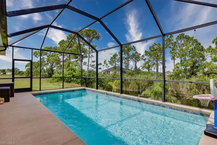 2720 Nw 17 Pl, Cape Coral, Florida 33993