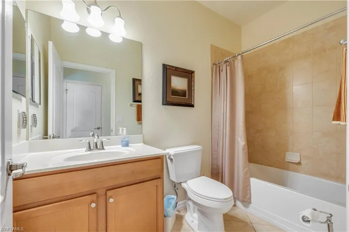 13080  Silver Thorn  LOOP, North Fort Myers, FL 33903