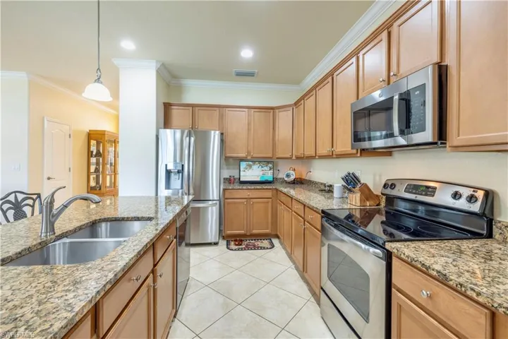13080  Silver Thorn  LOOP, North Fort Myers, FL 33903