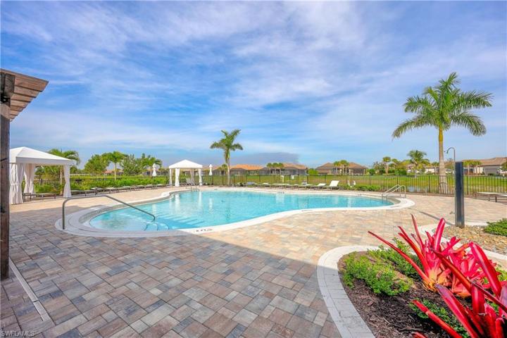 15194  Tolmino  ST, Naples, FL 34114