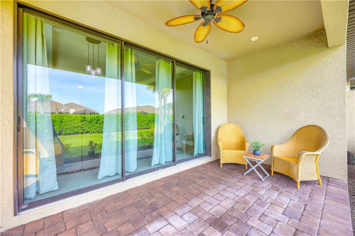 15194  Tolmino  ST, Naples, FL 34114