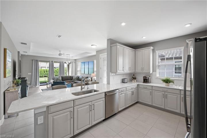 15194  Tolmino  ST, Naples, FL 34114