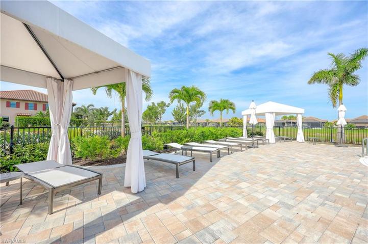 15194  Tolmino  ST, Naples, FL 34114