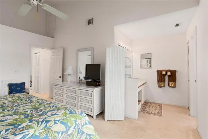 81 Emerald Woods Dr M8, Naples, Florida 34108