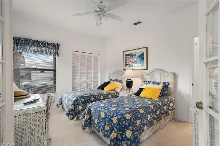 81 Emerald Woods Dr M8, Naples, Florida 34108