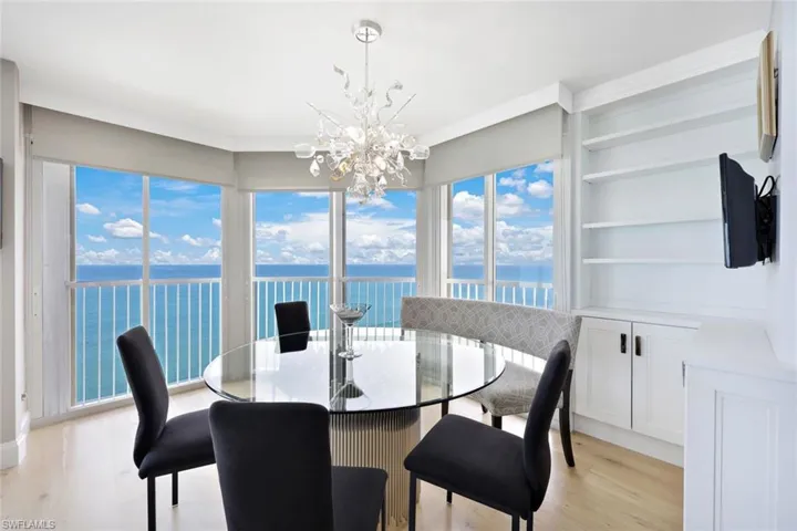 Bonus space for breakfast room, informal dining, den or library.