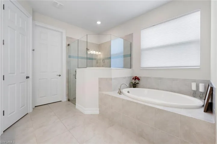 14619  Stillwater  WAY, Naples, FL 34114