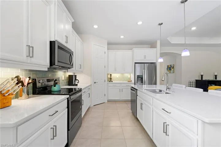 14619  Stillwater  WAY, Naples, FL 34114