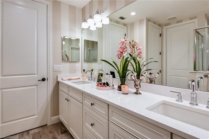 2652  Seychelles  DR, Naples, FL 34112