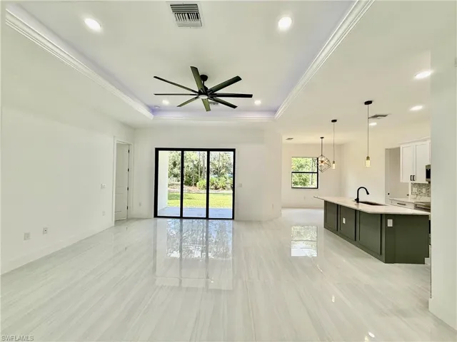 17  Wellington  AVE, Lehigh Acres, FL 33936
