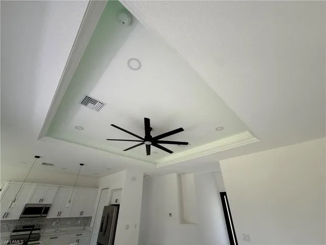 Color changing lights in tray ceiling.