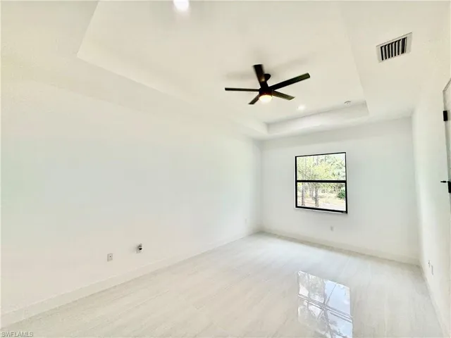17  Wellington  AVE, Lehigh Acres, FL 33936