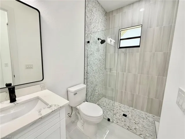 17  Wellington  AVE, Lehigh Acres, FL 33936