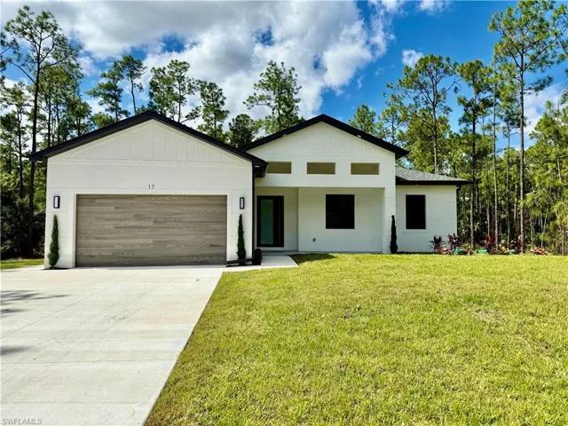 17  Wellington  AVE, Lehigh Acres, FL 33936