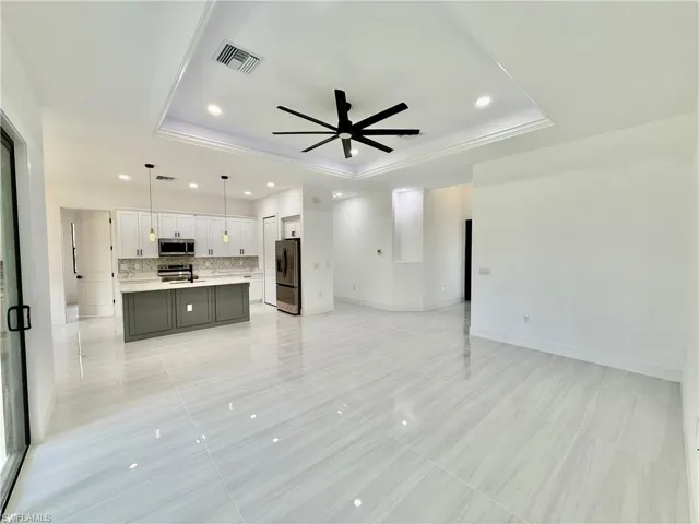 17  Wellington  AVE, Lehigh Acres, FL 33936
