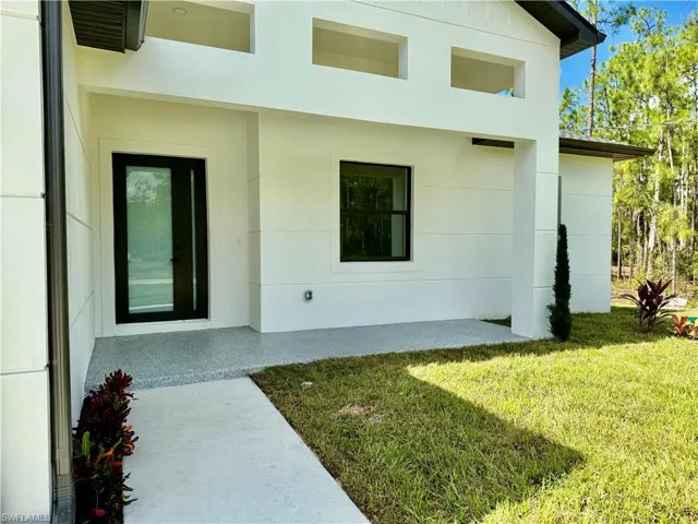 17  Wellington  AVE, Lehigh Acres, FL 33936