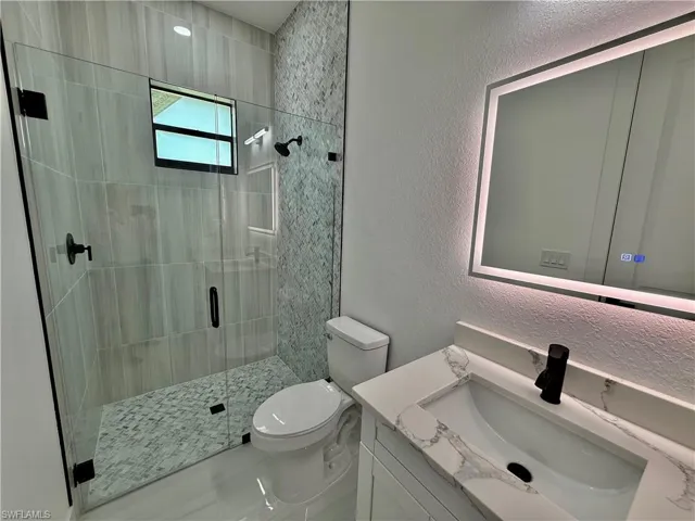 17  Wellington  AVE, Lehigh Acres, FL 33936