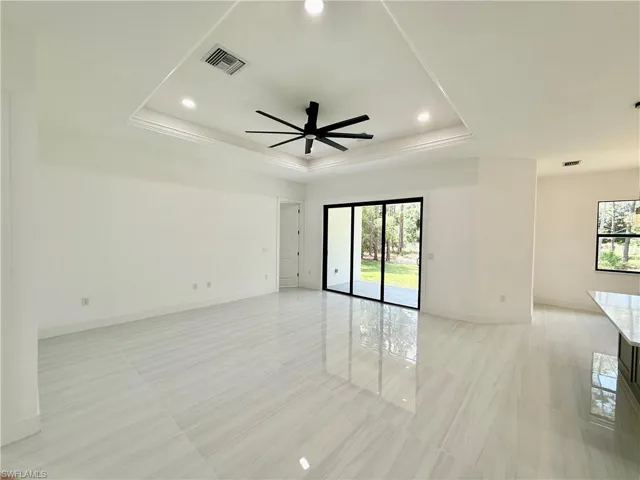 17  Wellington  AVE, Lehigh Acres, FL 33936