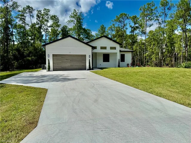 17  Wellington  AVE, Lehigh Acres, FL 33936