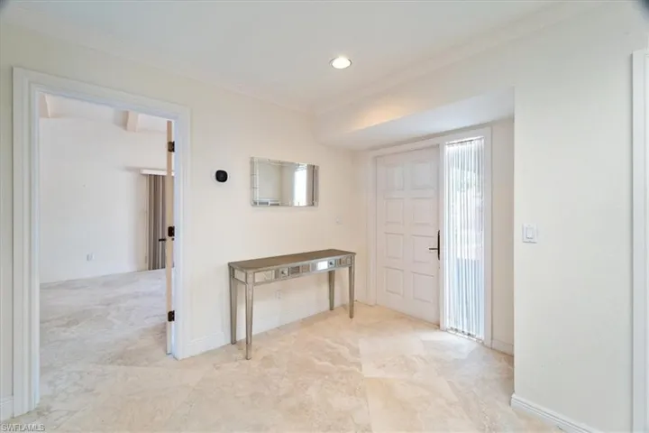 549  Tierra Mar W LN, Naples, FL 34108
