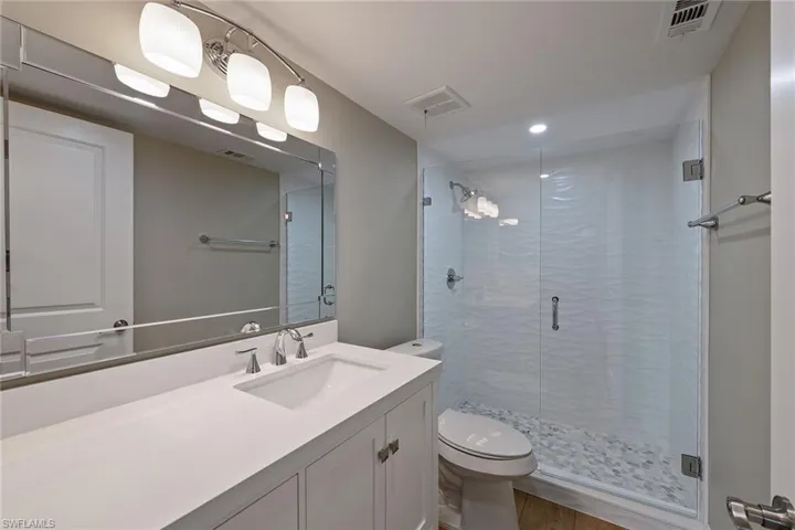 3420  Gulf Shore N BLVD, Naples, FL 34103