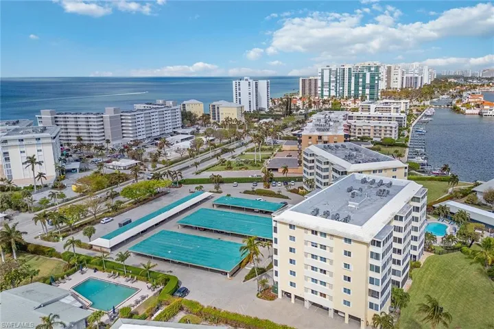 3420  Gulf Shore N BLVD, Naples, FL 34103