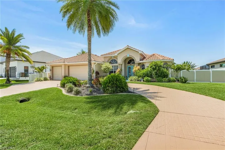 3230 Sw 3rd Ln, Cape Coral, Florida 33991
