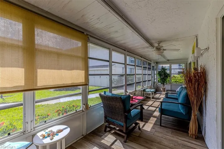 215  Palm  DR, Naples, FL 34112