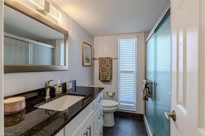 215  Palm  DR, Naples, FL 34112