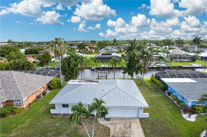 2031 Se 25th Ln, Cape Coral, Florida 33904