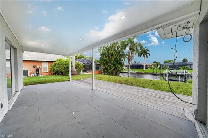 2031 Se 25th Ln, Cape Coral, Florida 33904