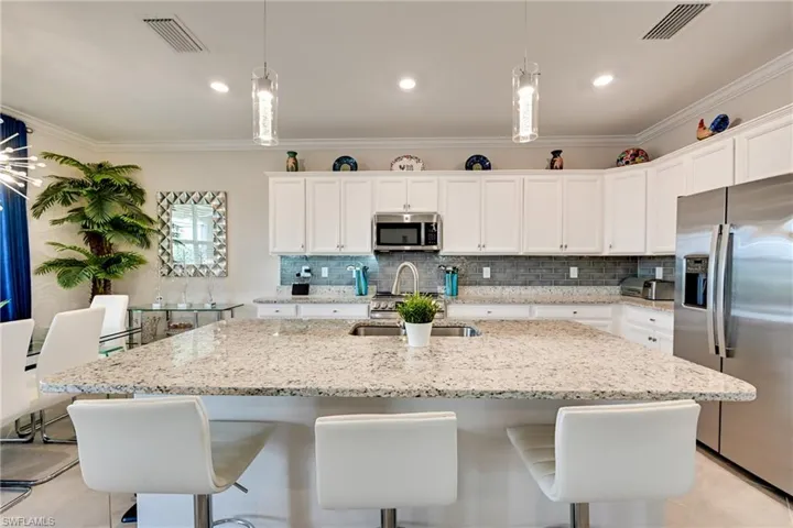 3697 E Hampton  CIR, Alva, FL 33920