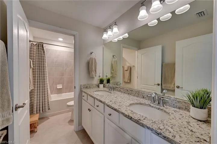 3697 E Hampton  CIR, Alva, FL 33920
